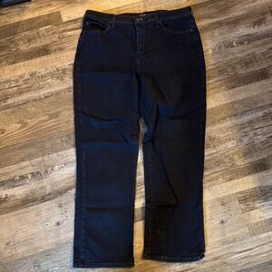 Lee Women's Straight Leg Jeans / DG33